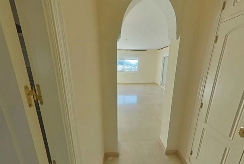 R4974547-Villa-For-Sale-Nueva-Andalucia-Detached-6-Beds-551-Built-12