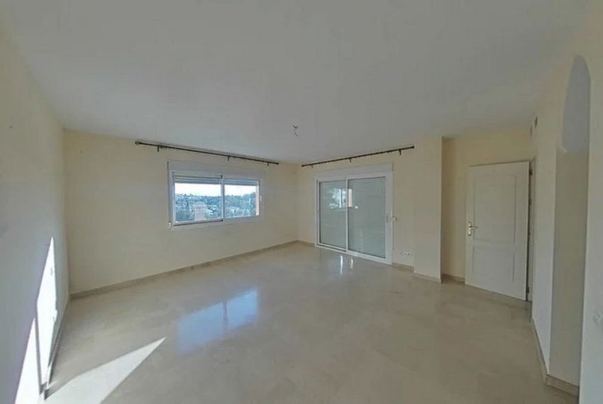 R4974547-Villa-For-Sale-Nueva-Andalucia-Detached-6-Beds-551-Built-15