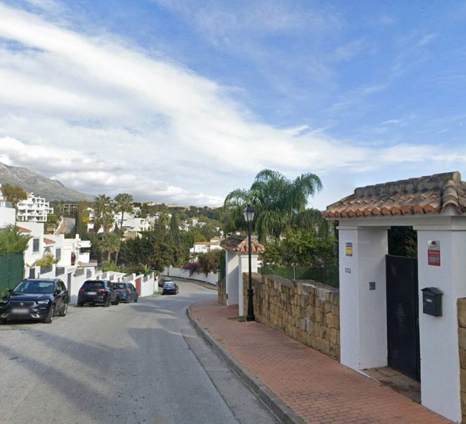 R4974547-Image 1-Detached - 6 Beds - 551 Built