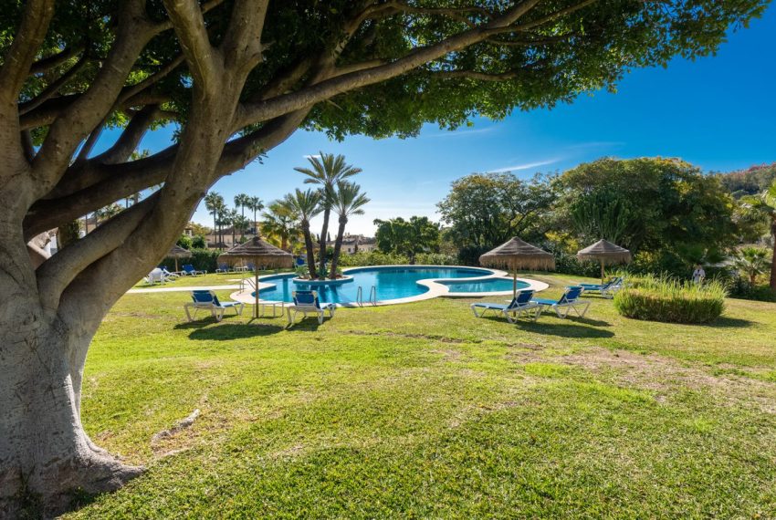 R4974649-Apartment-For-Sale-Nueva-Andalucia-Middle-Floor-3-Beds-186-Built-2
