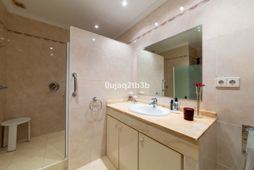 R4974682-Apartment-For-Sale-Nueva-Andalucia-Ground-Floor-3-Beds-143-Built-10