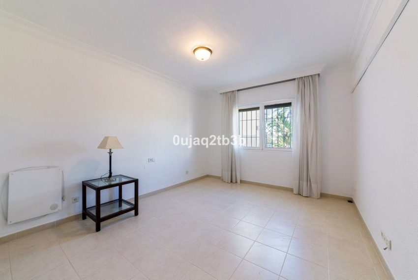 R4974682-Apartment-For-Sale-Nueva-Andalucia-Ground-Floor-3-Beds-143-Built-11