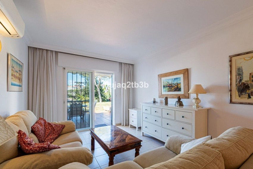 R4974682-Apartment-For-Sale-Nueva-Andalucia-Ground-Floor-3-Beds-143-Built-3