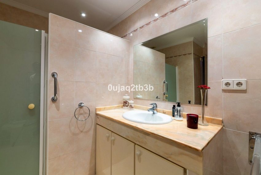 R4974682-Apartment-For-Sale-Nueva-Andalucia-Ground-Floor-3-Beds-143-Built-9