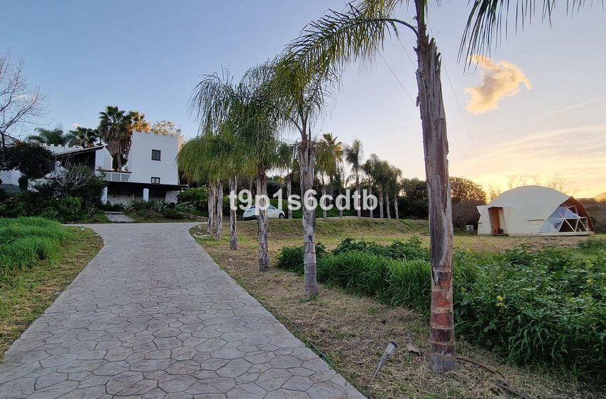 R4974733-Villa-For-Sale-Coin-Finca-8-Beds-398-Built-1
