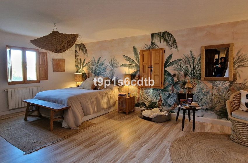 R4974733-Villa-For-Sale-Coin-Finca-8-Beds-398-Built-12