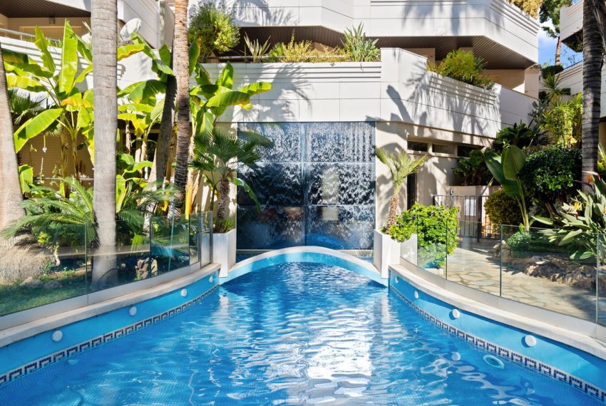 R4974862-Apartment-For-Sale-Aloha-Penthouse-3-Beds-148-Built-4