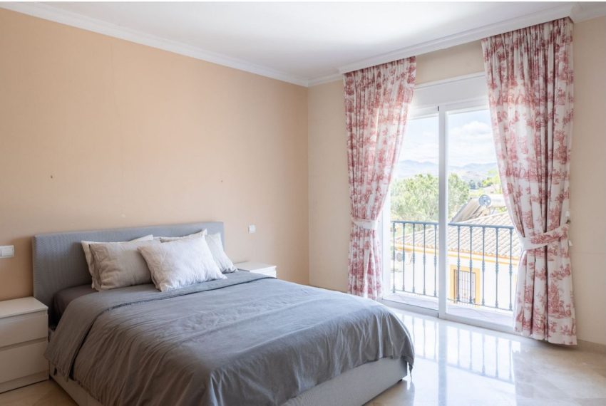 R4975966-Villa-For-Sale-San-Pedro-de-Alcantara-Detached-5-Beds-316-Built-10