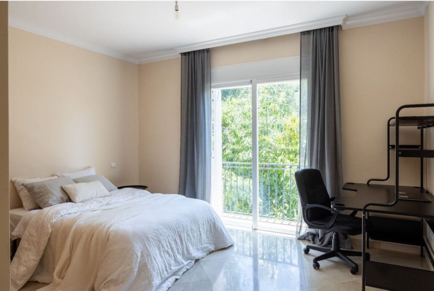 R4975966-Villa-For-Sale-San-Pedro-de-Alcantara-Detached-5-Beds-316-Built-12