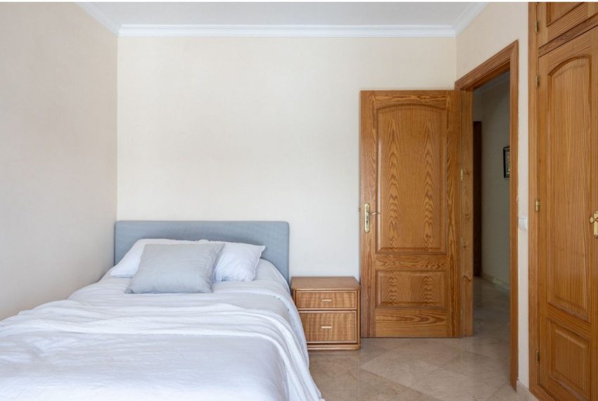 R4975966-Villa-For-Sale-San-Pedro-de-Alcantara-Detached-5-Beds-316-Built-13