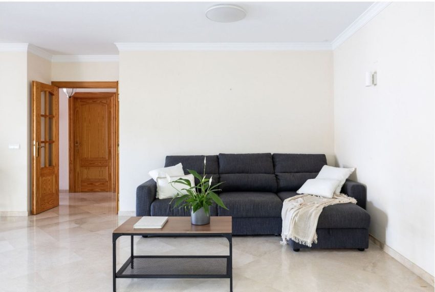 R4975966-Villa-For-Sale-San-Pedro-de-Alcantara-Detached-5-Beds-316-Built-3
