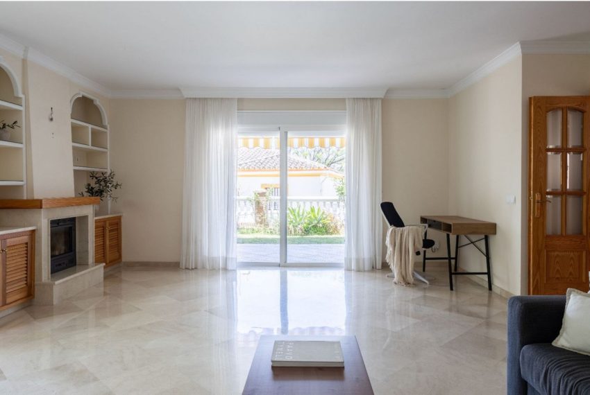 R4975966-Villa-For-Sale-San-Pedro-de-Alcantara-Detached-5-Beds-316-Built-4