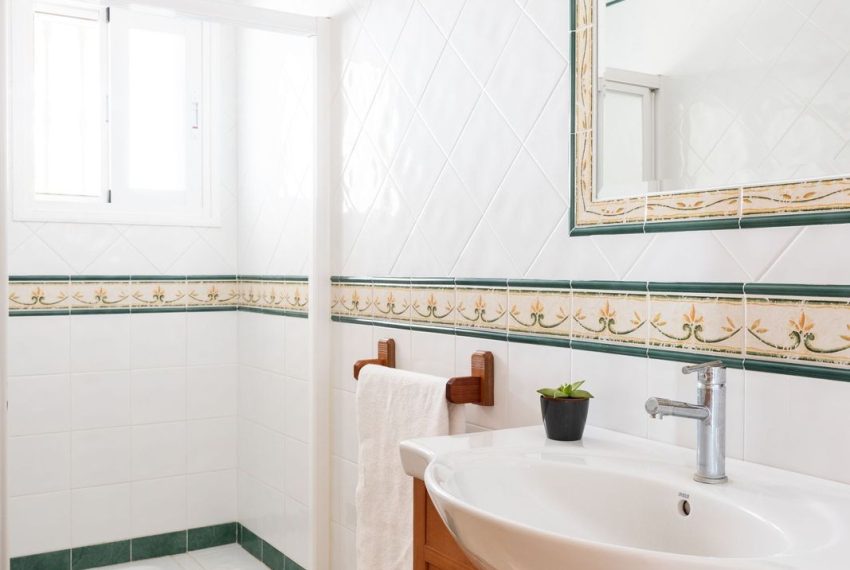 R4975966-Villa-For-Sale-San-Pedro-de-Alcantara-Detached-5-Beds-316-Built-6