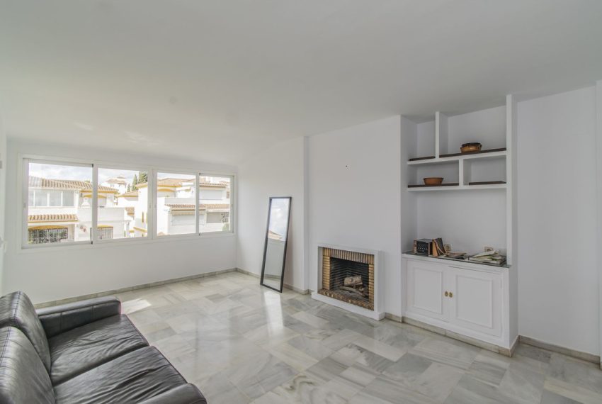 R4976134-Apartment-For-Sale-Nagueles-Penthouse-1-Beds-71-Built-1