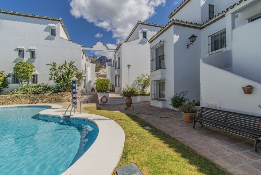 R4976134-Apartment-For-Sale-Nagueles-Penthouse-1-Beds-71-Built-3