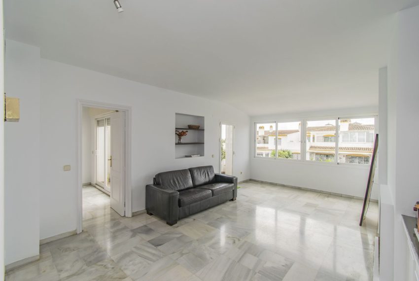 R4976134-Apartment-For-Sale-Nagueles-Penthouse-1-Beds-71-Built-5
