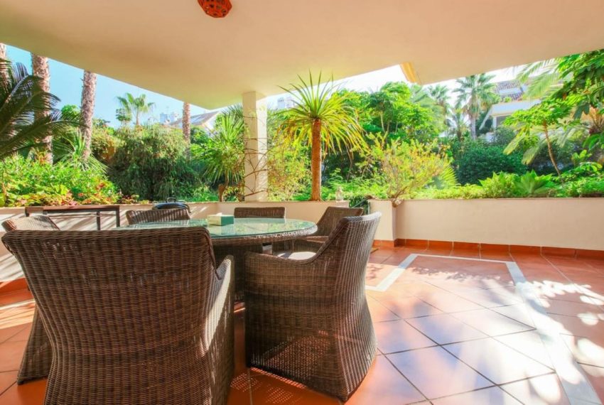 R4976485-Apartment-For-Sale-The-Golden-Mile-Ground-Floor-3-Beds-229-Built-16