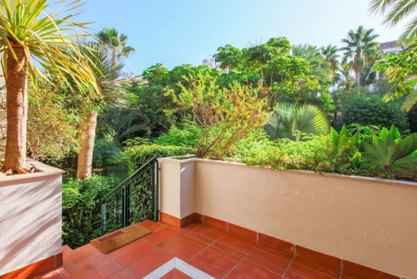 R4976485-Apartment-For-Sale-The-Golden-Mile-Ground-Floor-3-Beds-229-Built-17