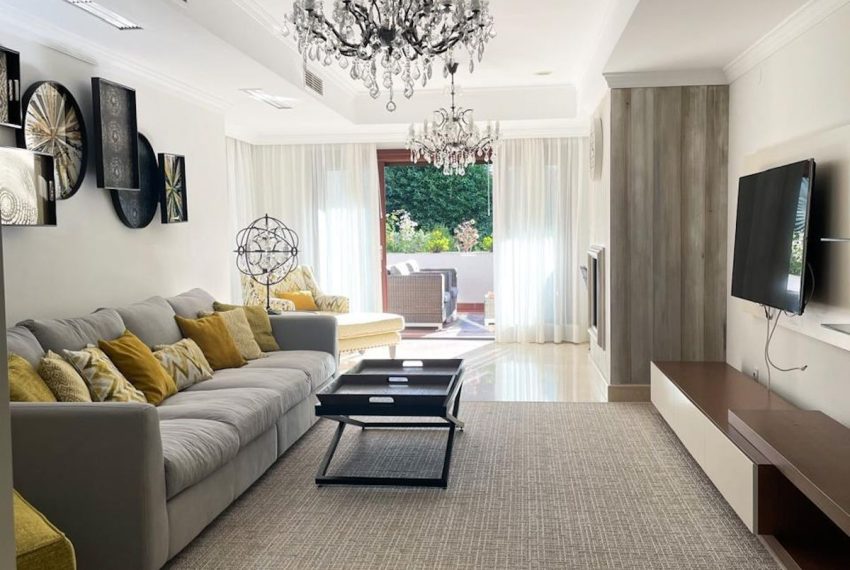 R4976485-Apartment-For-Sale-The-Golden-Mile-Ground-Floor-3-Beds-229-Built-4