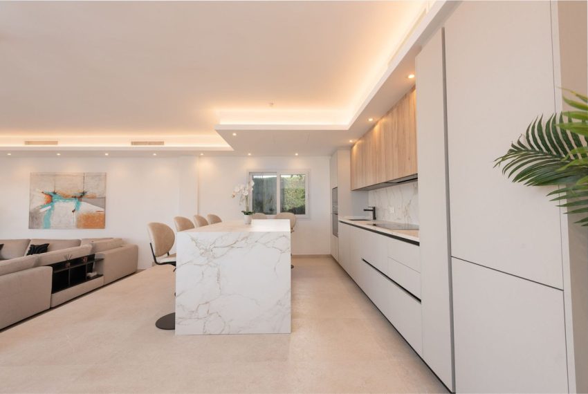 R4976497-Villa-For-Sale-Cabopino-Detached-4-Beds-200-Built-2
