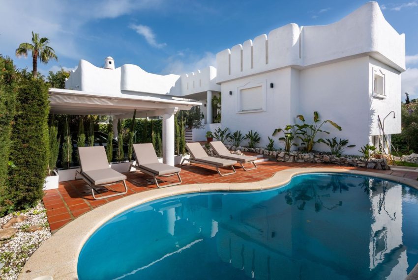 R4976497-Villa-For-Sale-Cabopino-Detached-4-Beds-200-Built