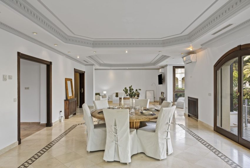 R4976557-Villa-For-Sale-Los-Arqueros-Detached-6-Beds-690-Built-12