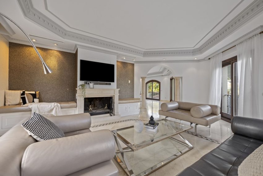 R4976557-Villa-For-Sale-Los-Arqueros-Detached-6-Beds-690-Built-15