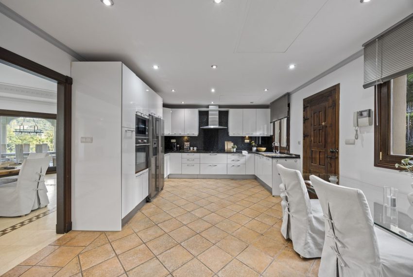 R4976557-Villa-For-Sale-Los-Arqueros-Detached-6-Beds-690-Built-17