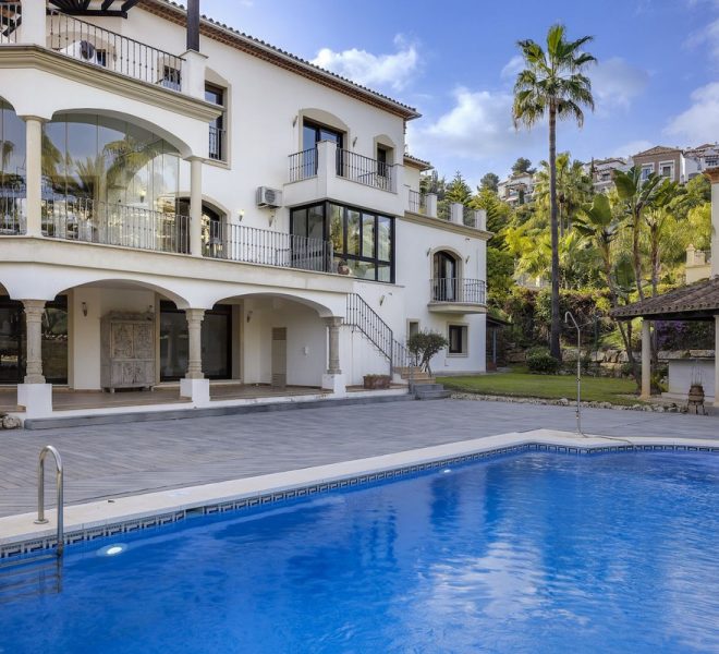 R4976557-Image 1-Detached - 6 Beds - 690 Built