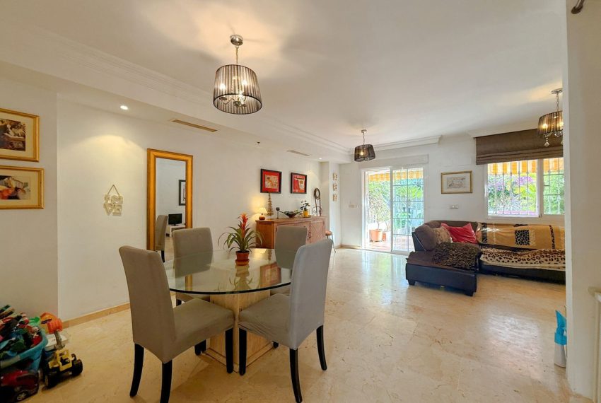 R4976590-Townhouse-For-Sale-Aloha-Terraced-3-Beds-208-Built-4