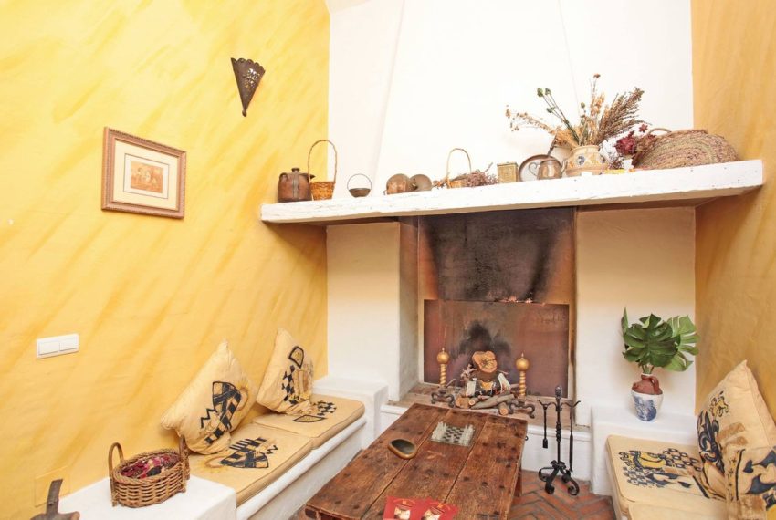 R4976917-Villa-For-Sale-Mijas-Detached-10-Beds-1232-Built-7