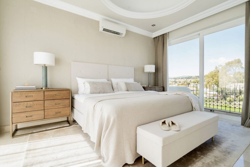 R4976989-Apartment-For-Sale-The-Golden-Mile-Penthouse-Duplex-3-Beds-173-Built-9