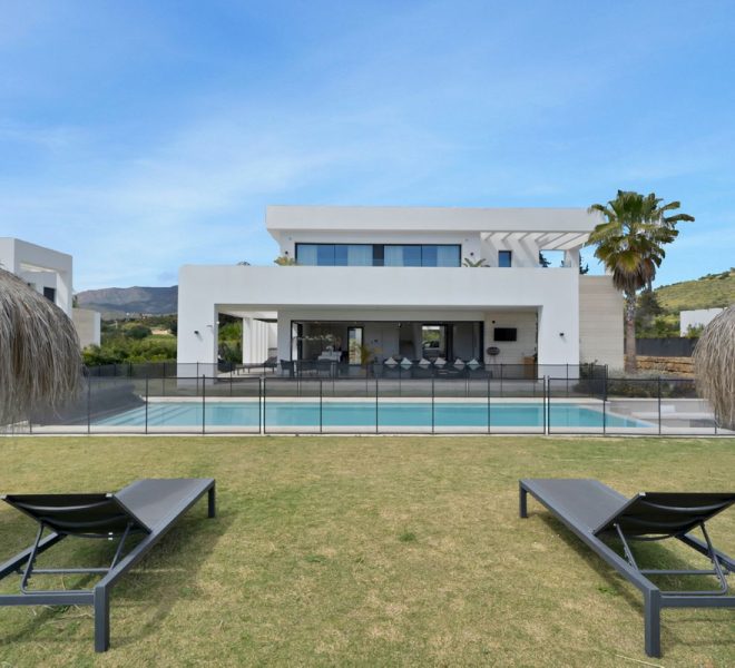 R4977040-Image 1-Detached - 4 Beds - 300 Built