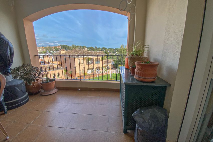 R4977196-Apartment-For-Sale-Nueva-Andalucia-Middle-Floor-2-Beds-131-Built-1