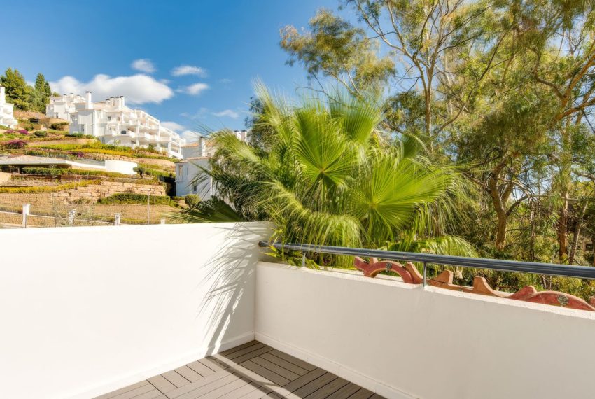 R4978900-Townhouse-For-Sale-Nueva-Andalucia-Terraced-3-Beds-87-Built-12