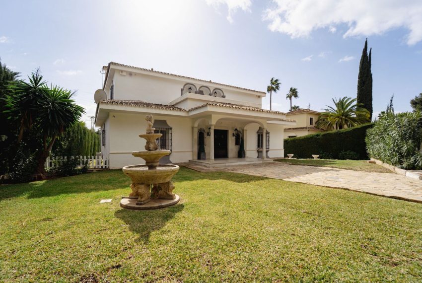 R4978924-Villa-For-Sale-Nagueles-Detached-6-Beds-395-Built-5