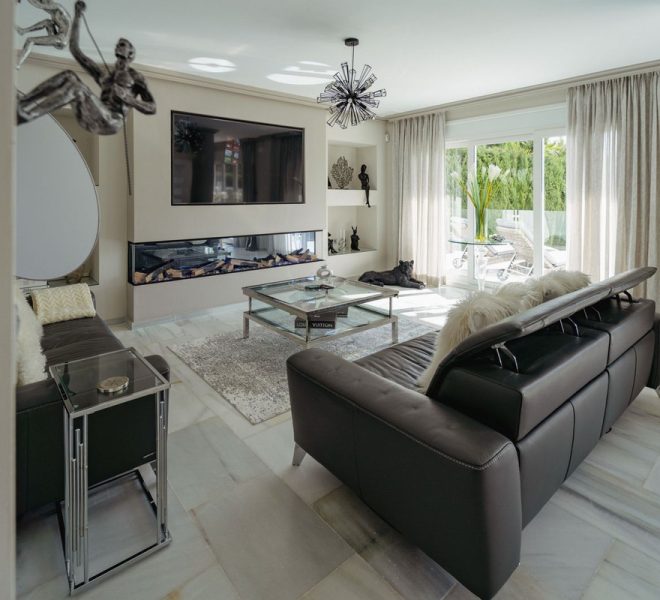R4978924-Image 1-Detached - 6 Beds - 395 Built