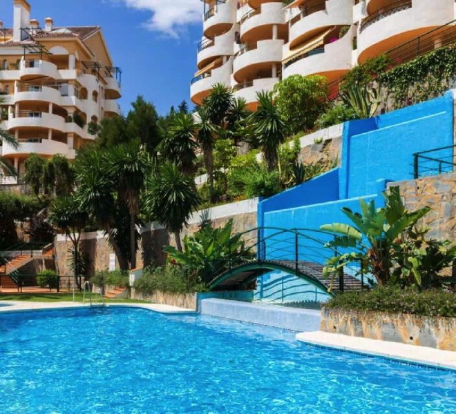 R4978987-Image 1-Middle Floor - 2 Beds - 131 Built