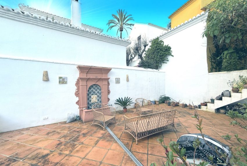R4979035-Villa-For-Sale-Marbella-Semi-Detached-4-Beds-396-Built-6