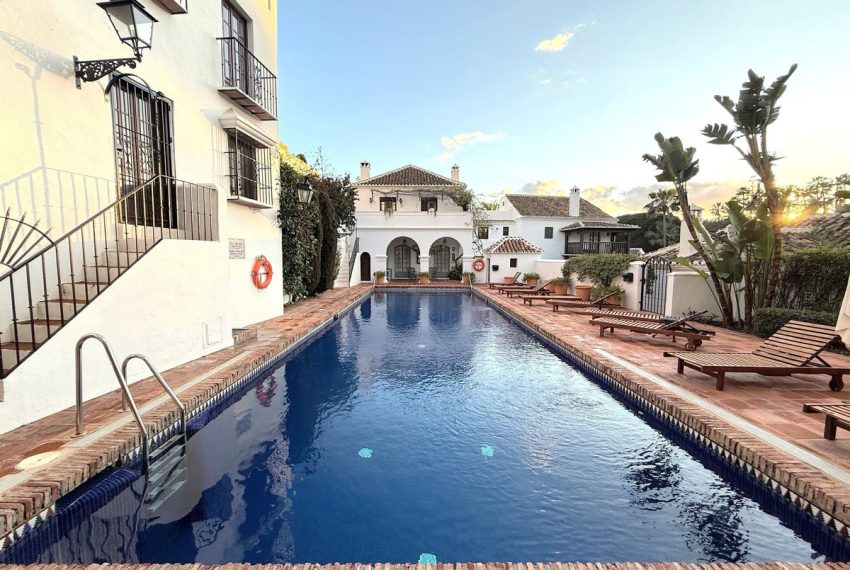 R4979035-Villa-For-Sale-Marbella-Semi-Detached-4-Beds-396-Built-9