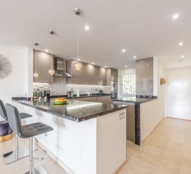 R4979281-Image 1-Middle Floor - 2 Beds - 99 Built