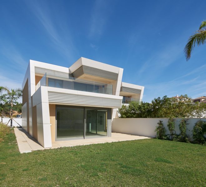 R4979395-Image 1-Semi Detached - 4 Beds - 188 Built