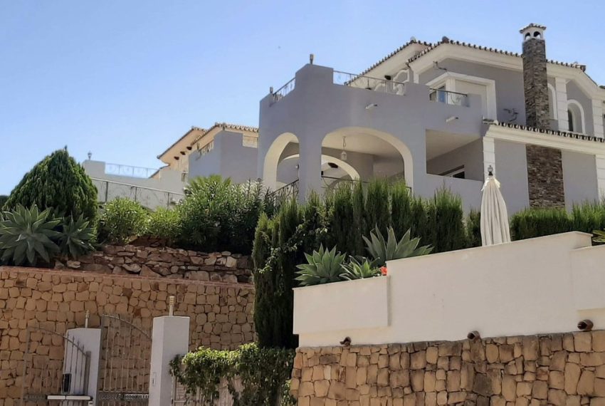 R4979557-Villa-For-Sale-Mijas-Detached-6-Beds-324-Built-1