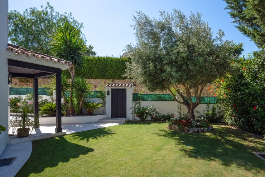 R4979950-Villa-For-Sale-La-Quinta-Detached-5-Beds-303-Built-8