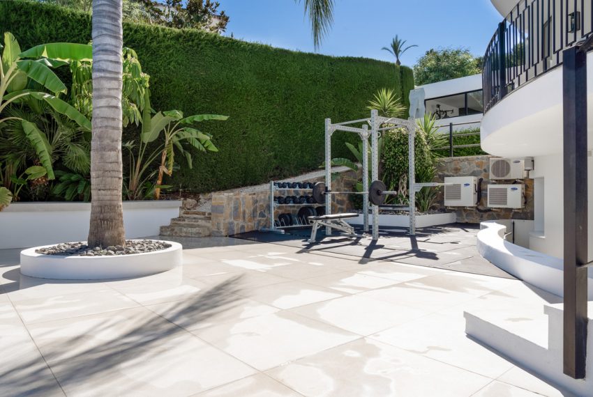 R4979950-Villa-For-Sale-La-Quinta-Detached-5-Beds-303-Built-9