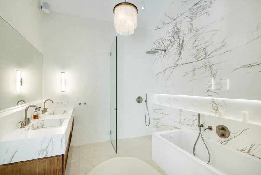 R4980067-Apartment-For-Sale-The-Golden-Mile-Middle-Floor-5-Beds-231-Built-9