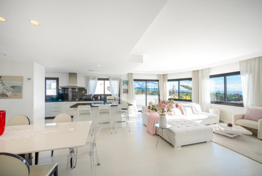 R4980073-Apartment-For-Sale-Marbella-Penthouse-3-Beds-150-Built
