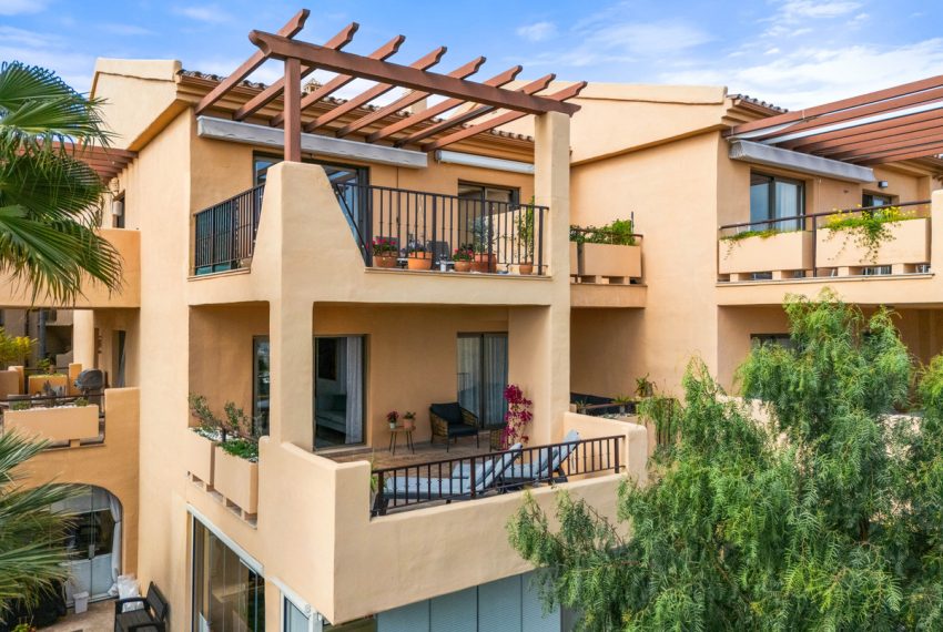 R4980100-Apartment-For-Sale-Benahavis-Middle-Floor-2-Beds-118-Built-1