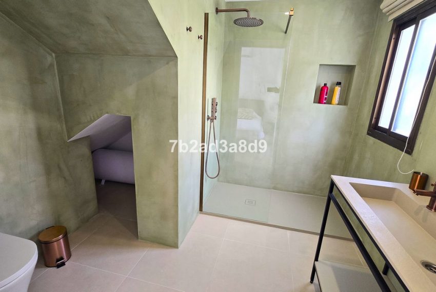 R4981120-Villa-For-Sale-Elviria-Detached-7-Beds-416-Built-15