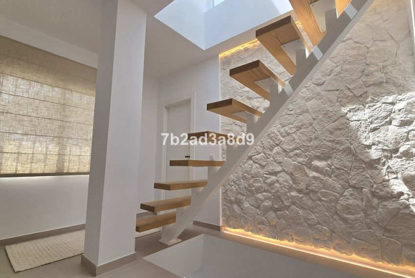 R4981120-Villa-For-Sale-Elviria-Detached-7-Beds-416-Built-16